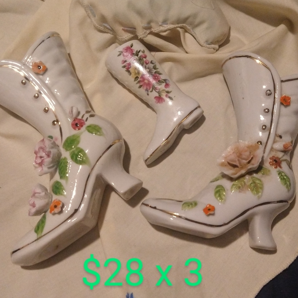 Set of glass shoes